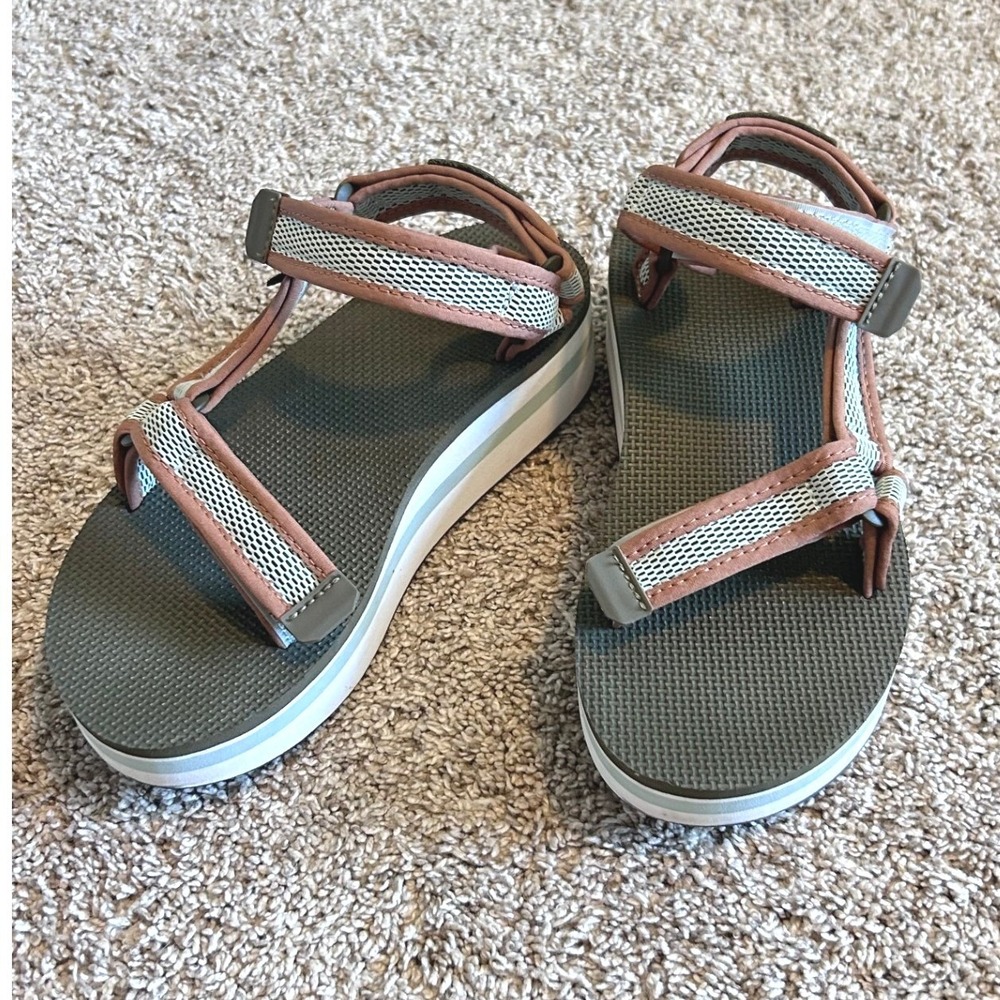 Teva Flatform Universal Gorpcore Outdoor Mesh Platform Sandals Olive Pink SZ 6